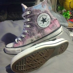 Size 7.5 women's size 5.5 men's multi colored converse high tops NWOT